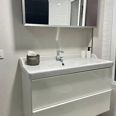 Apartamento 1 Linea De Playa Poniente, Puerto Deportivo Recien Reformado
