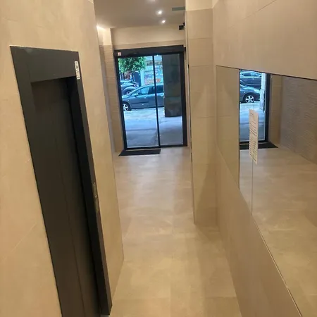 Apartamento 1 Linea De Playa Poniente, Puerto Deportivo Recien Reformado *